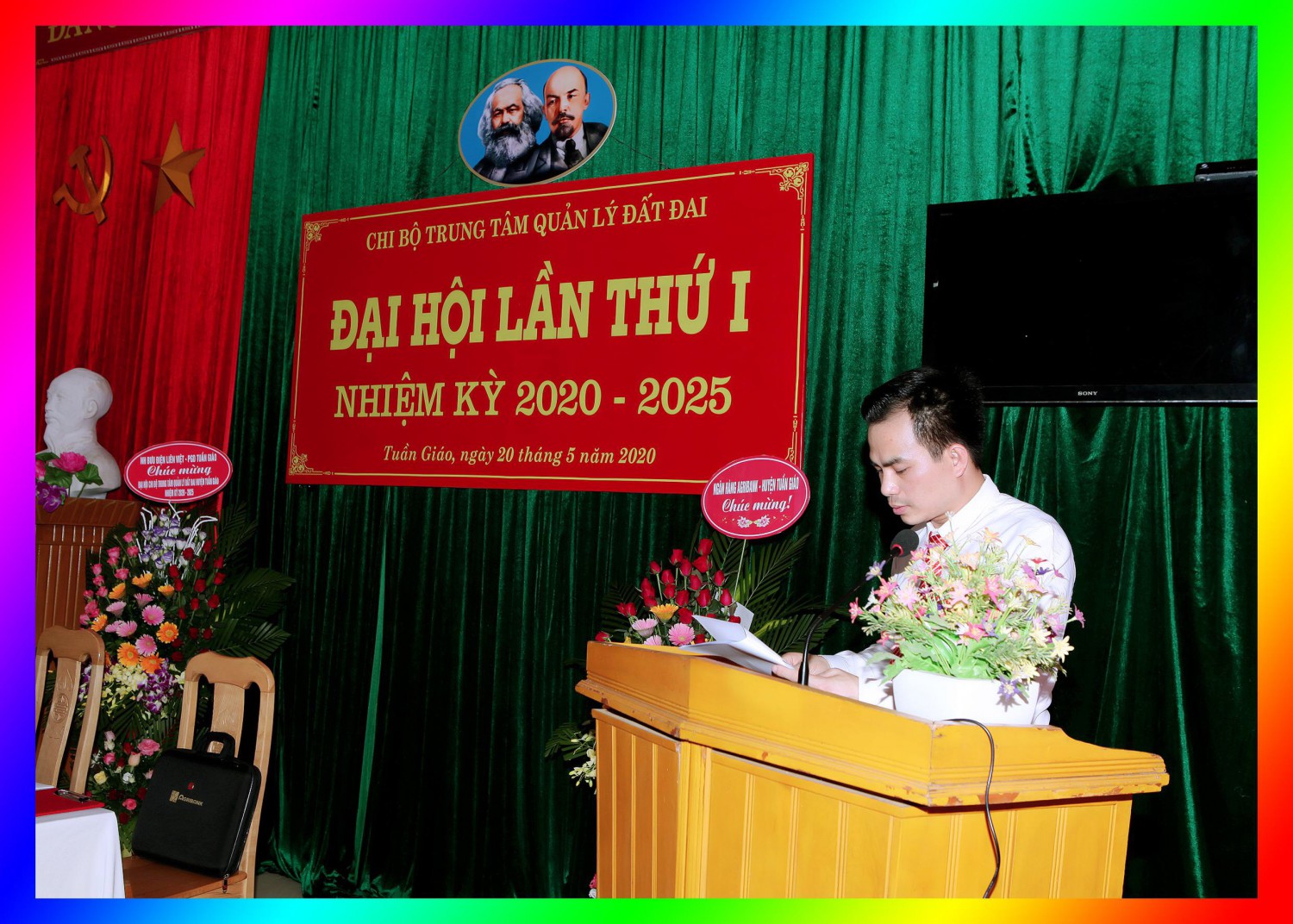 Đồng chí Nguyễn Văn Bách - BTCB 2015-2020 trình các Báo cáo